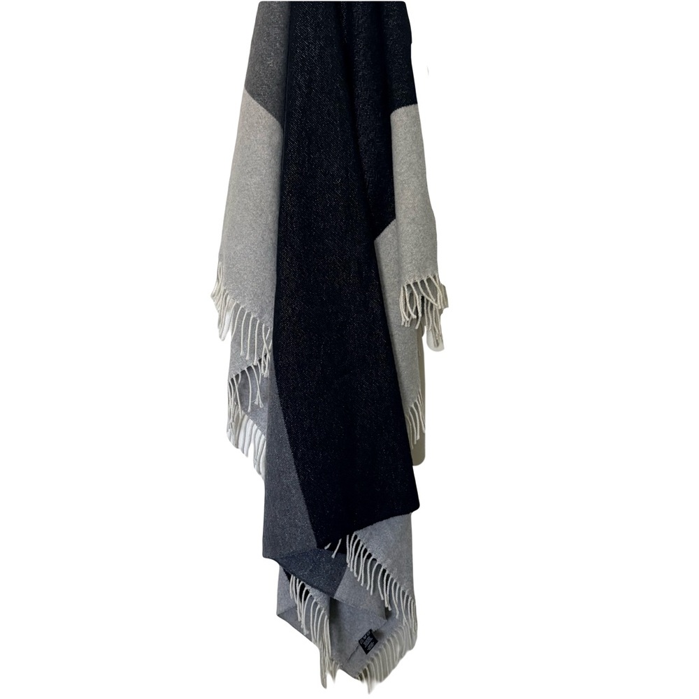 NWOT Sackcloth & Ashes‎ Cotton Blend Gray Colorblock Fringe Throw Blanket